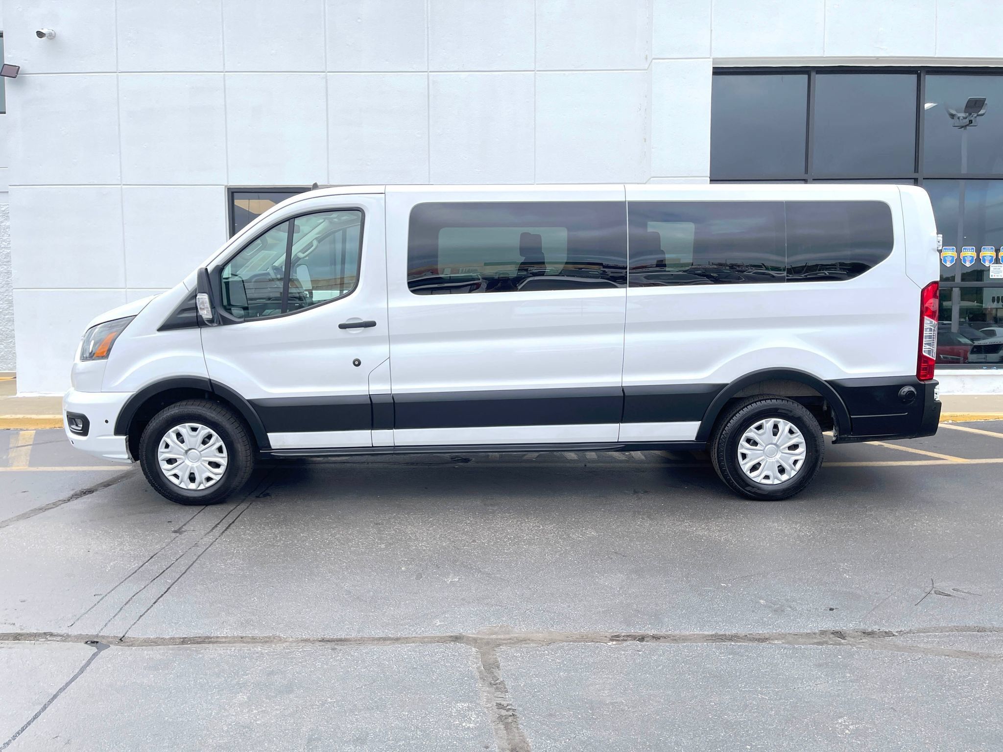 Used 2024 Ford Transit 350 XLT RWD image 6