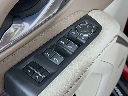 Used 2021 GMC Yukon Denali w/ Denali Ultimate Package image 23