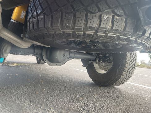 Used 2024 Chevrolet Silverado 1500 ZR2 w/ Technology Package image 12