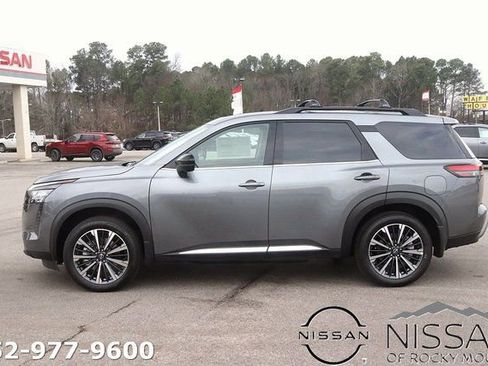 New 2026 Nissan Pathfinder Platinum w/ Cargo Package FWD image 4