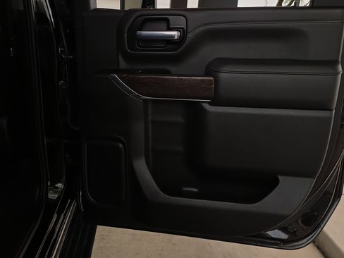 Used 2022 GMC Sierra 2500 Denali image 24