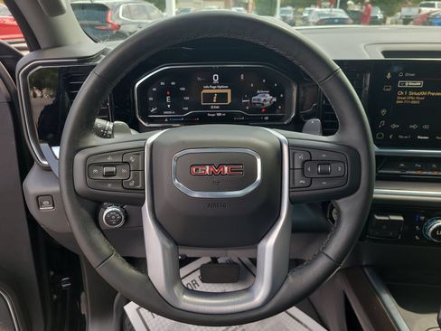 Used 2024 GMC Sierra 1500 SLT w/ SLT Premium Plus Package AWD/4WD image 24