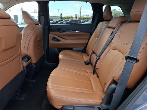 Used 2023 INFINITI QX60 Sensory w/ Vision Package AWD/4WD image 10