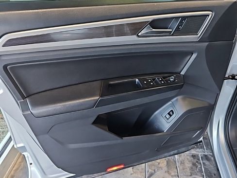 Used 2019 Volkswagen Atlas SE image 27