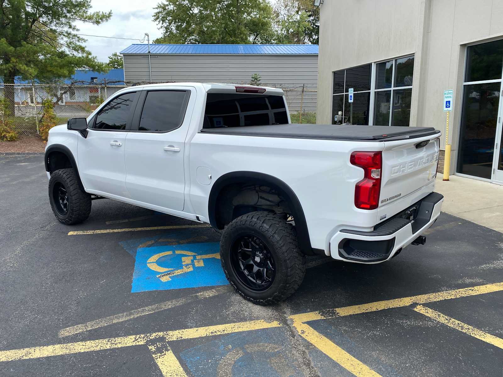 Used 2023 Chevrolet Silverado 1500 RST AWD/4WD image 3