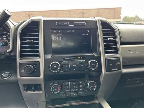 Used 2019 Ford F250 Lariat image 31