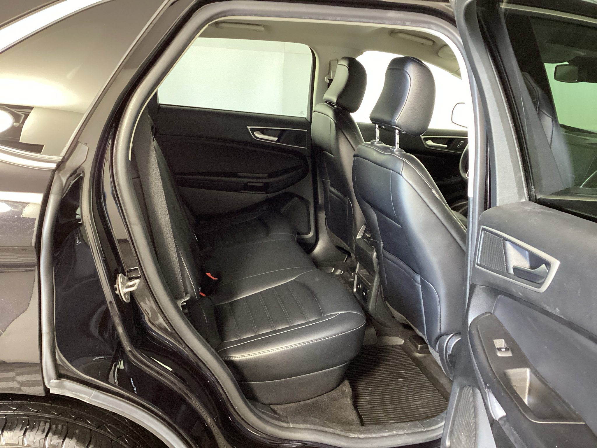 Certified 2024 Ford Edge SEL w/ Convenience Package AWD/4WD image 12