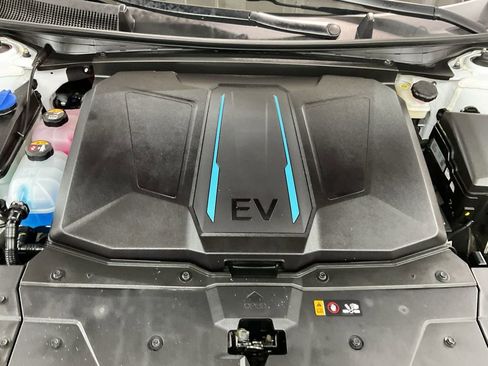 Used 2023 Hyundai Ioniq 5 SEL AWD/4WD image 32