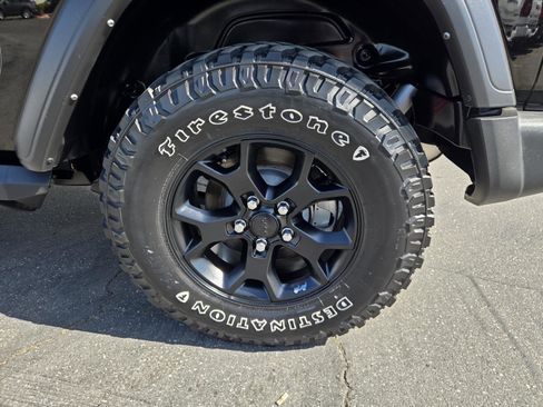 Used 2022 Jeep Wrangler Sport AWD/4WD image 32