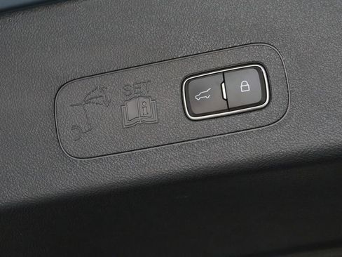 Used 2025 Lincoln Aviator Reserve w/ Equipment Group 201A AWD/4WD image 32