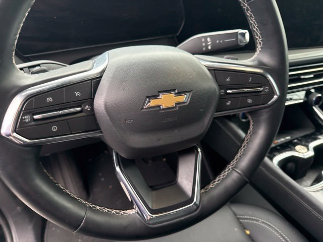 Used 2025 Chevrolet Traverse LT FWD image 12