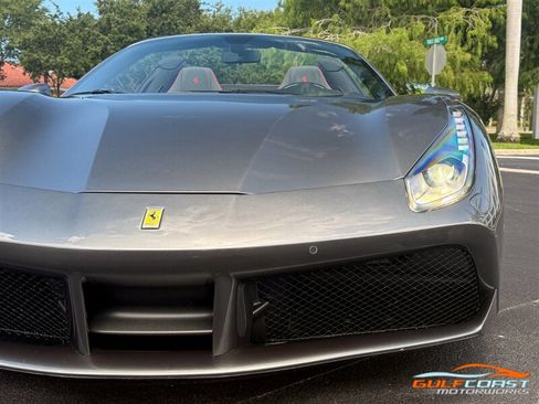 Used 2019 Ferrari 488 Spider RWD image 3
