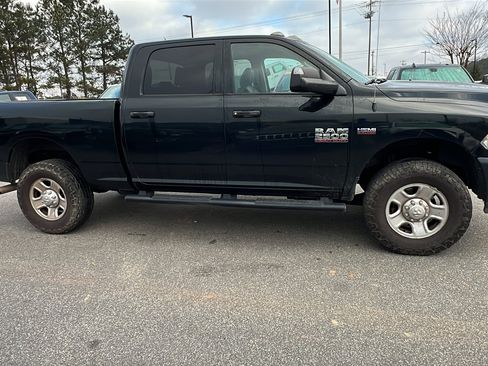 Used 2017 RAM 2500 Tradesman image 7