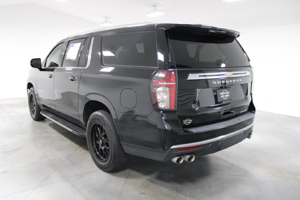 Used 2022 Chevrolet Suburban Premier RWD image 8