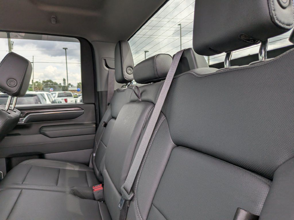 Used 2024 Chevrolet Silverado 2500 LTZ AWD/4WD image 17