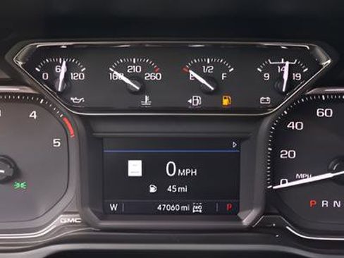 Used 2022 GMC Sierra 2500 AT4 w/ AT4 Preferred Package AWD/4WD image 19