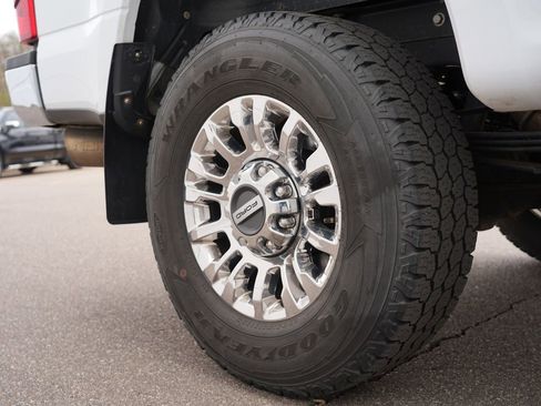 Used 2022 Ford F350 XLT w/ XLT Premium Package AWD/4WD image 31