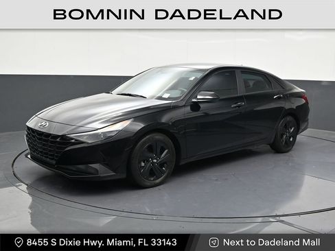 Used 2023 Hyundai Elantra SEL FWD image 1