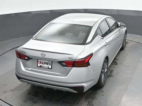 Used 2024 Nissan Altima 2.5 SV FWD image 27