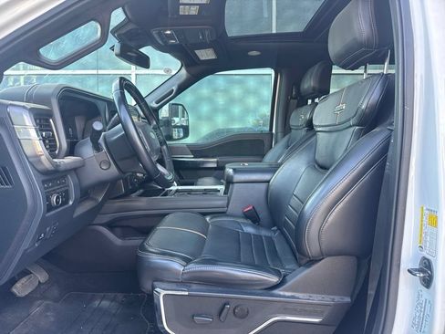 Used 2023 Ford F250 Platinum AWD/4WD image 9