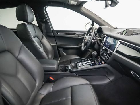 Certified 2023 Porsche Macan AWD/4WD image 20