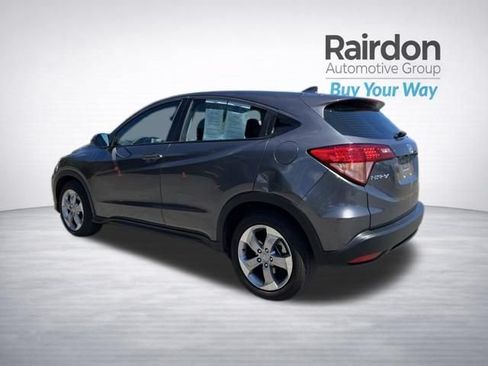 Used 2018 Honda HR-V LX image 5