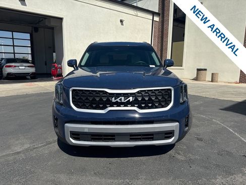 Used 2025 Kia Telluride S AWD/4WD image 2