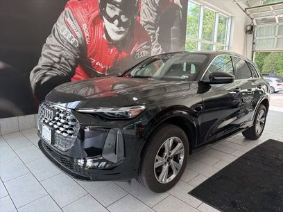 Used 2025 Audi Q5 Premium w/ Convenience Package