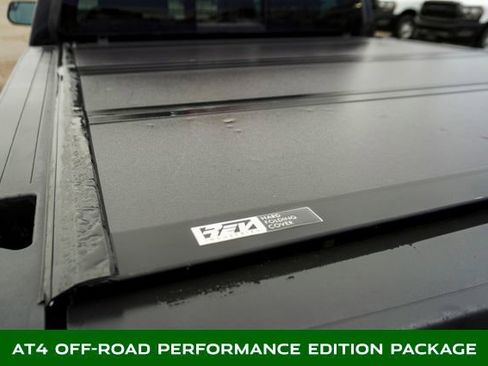 Used 2022 GMC Canyon AT4 image 5