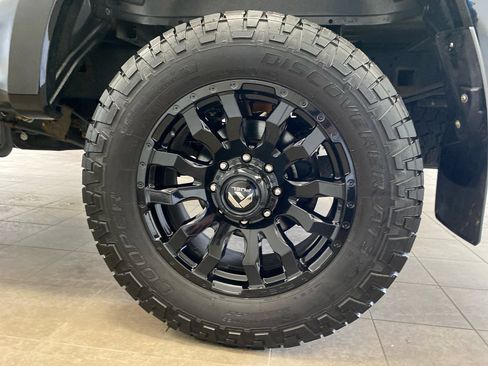 Used 2020 Ford F250 Lariat w/ Lariat Ultimate Package AWD/4WD image 26