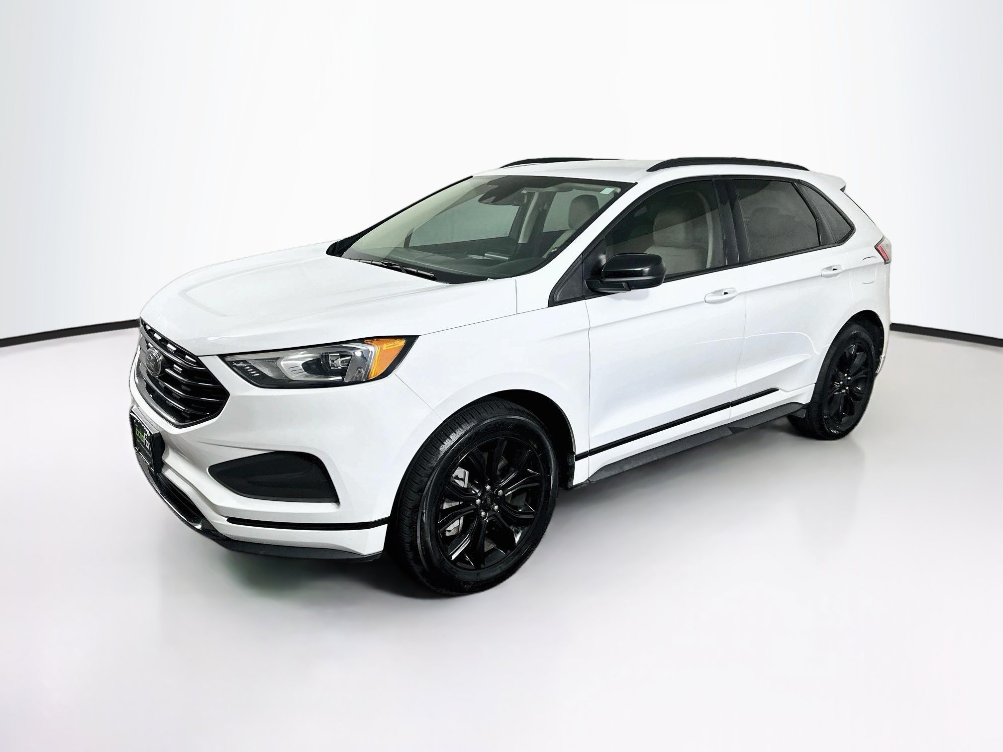 Used 2022 Ford Edge SE w/ Black Appearance Package AWD/4WD image 3