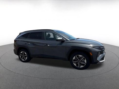 Used 2026 Hyundai Tucson SEL Plus AWD/4WD image 2