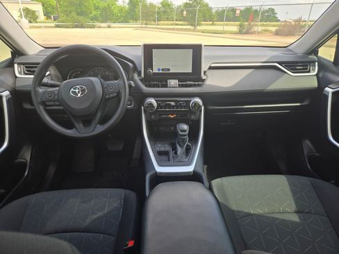 Used 2023 Toyota RAV4 XLE w/ Convenience Package FWD image 15