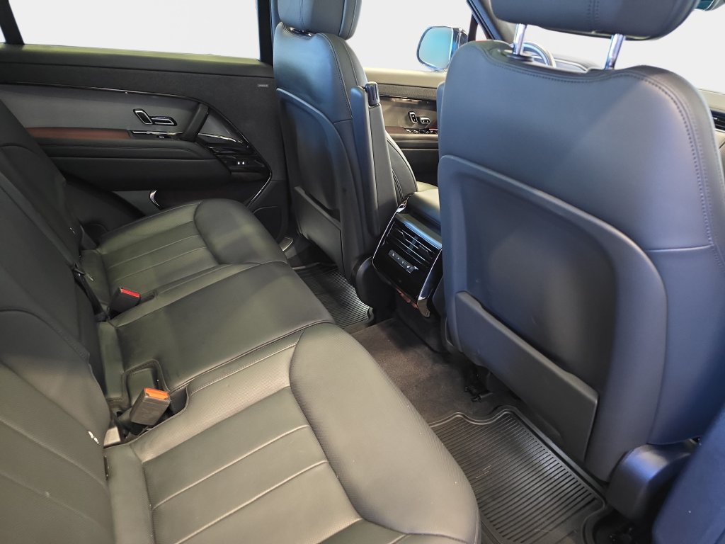 Certified 2025 Land Rover Range Rover Sport SE AWD/4WD image 13