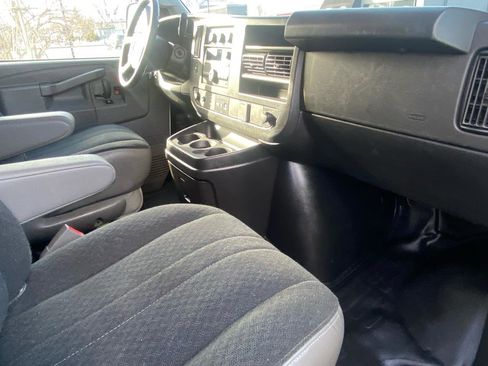 Used 2024 Chevrolet Express 2500 RWD 2500 135 w/ Driver Convenience Package image 19