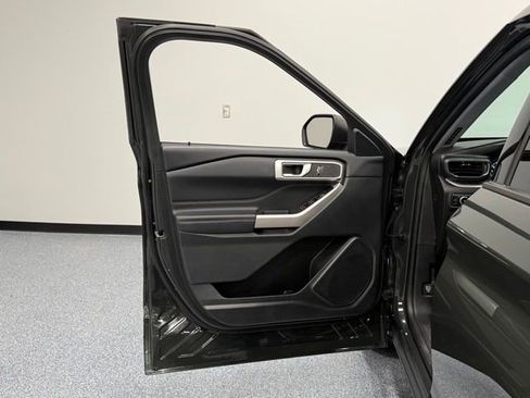 Used 2023 Ford Explorer XLT w/ Equipment Group 202A AWD/4WD image 14