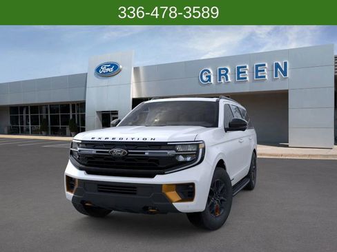 New 2026 Ford Expedition Tremor image 3