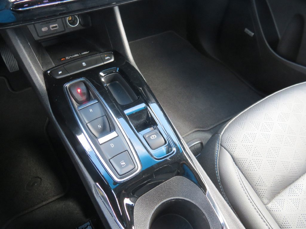 Certified 2023 Chevrolet Bolt LT w/ Infotainment Package FWD image 21