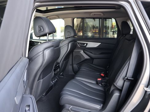 Used 2023 Acura MDX w/ Technology Package FWD image 17