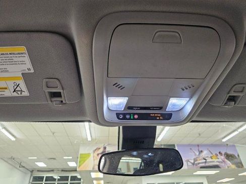 Used 2020 Chevrolet Equinox LT FWD image 23