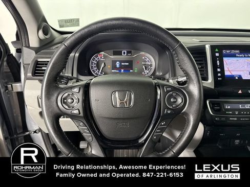 Used 2016 Honda Pilot Touring image 11