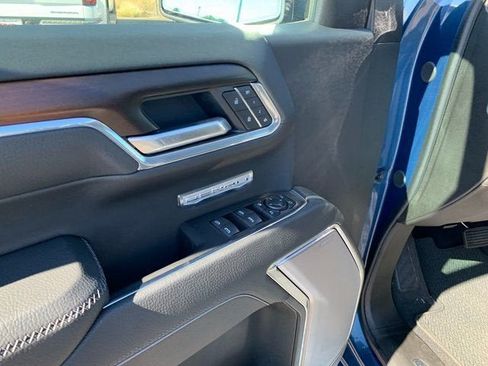 New 2025 GMC Sierra 1500 Denali w/ Denali Reserve Package image 17