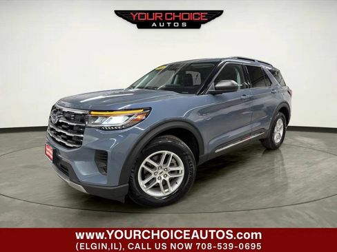 Used 2025 Ford Explorer Active AWD/4WD image 1