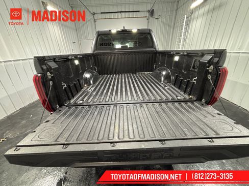 Used 2022 Toyota Tundra Limited image 5