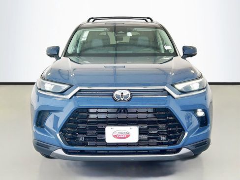 New 2026 Toyota Grand Highlander FWD image 2