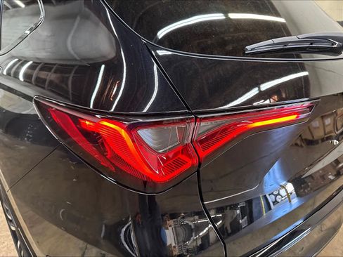 Used 2022 Acura MDX Type S AWD/4WD image 32