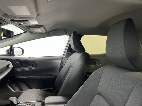 Used 2025 Toyota Prius LE image 22