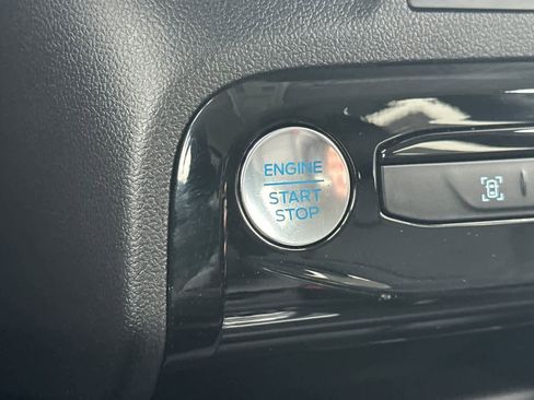 Certified 2025 Ford Escape Platinum image 23