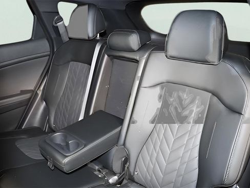 Certified 2025 Kia Sportage X-Line image 9