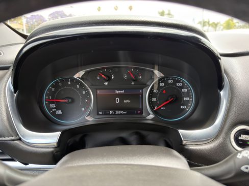 Used 2023 Chevrolet Traverse LT FWD image 31
